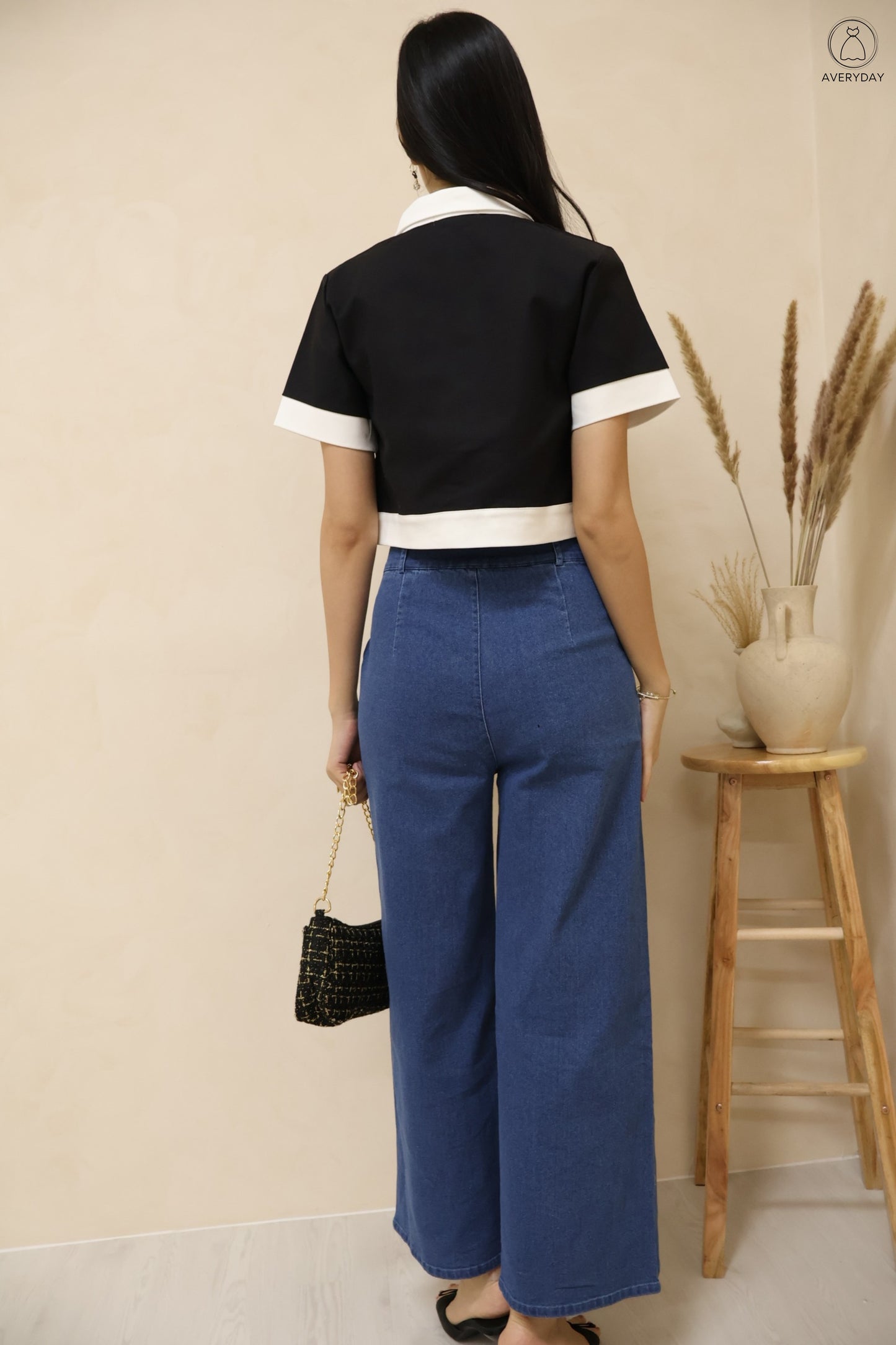 Sierra Collar Button Top In Black