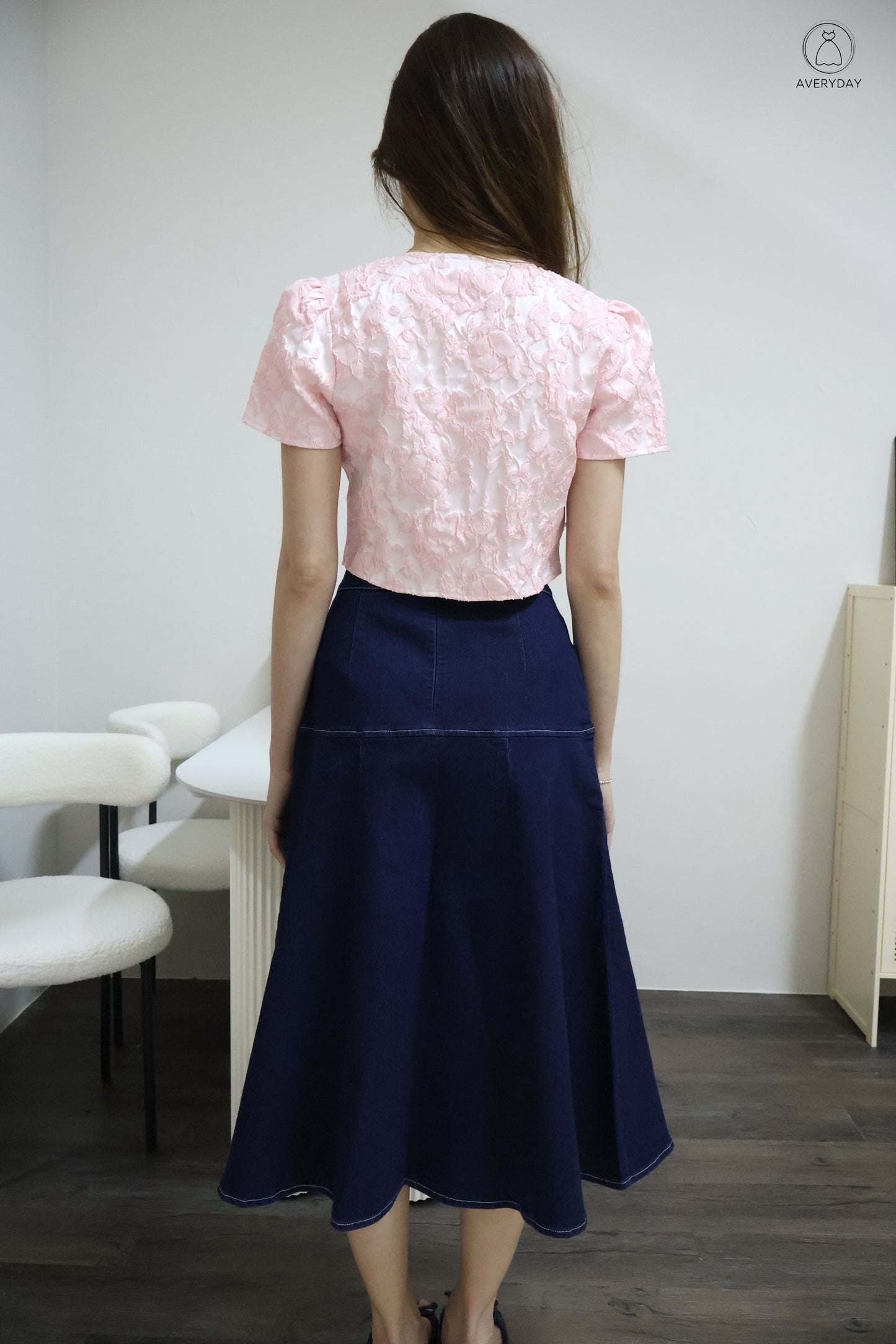 朗 (Lǎng) Spring Bloom Textured Button Top In Pink