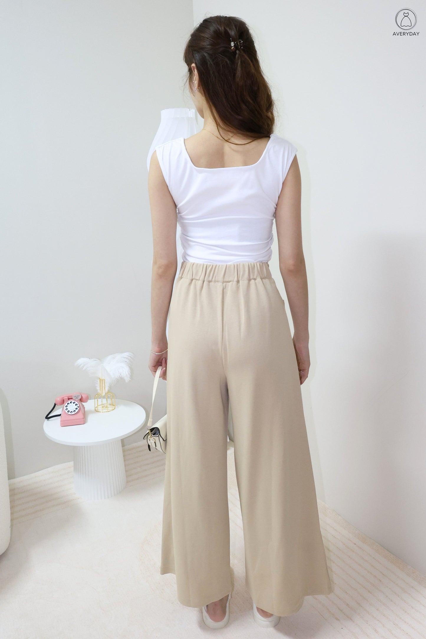 Neia Pocket Lounge Pants In Caramel Khaki