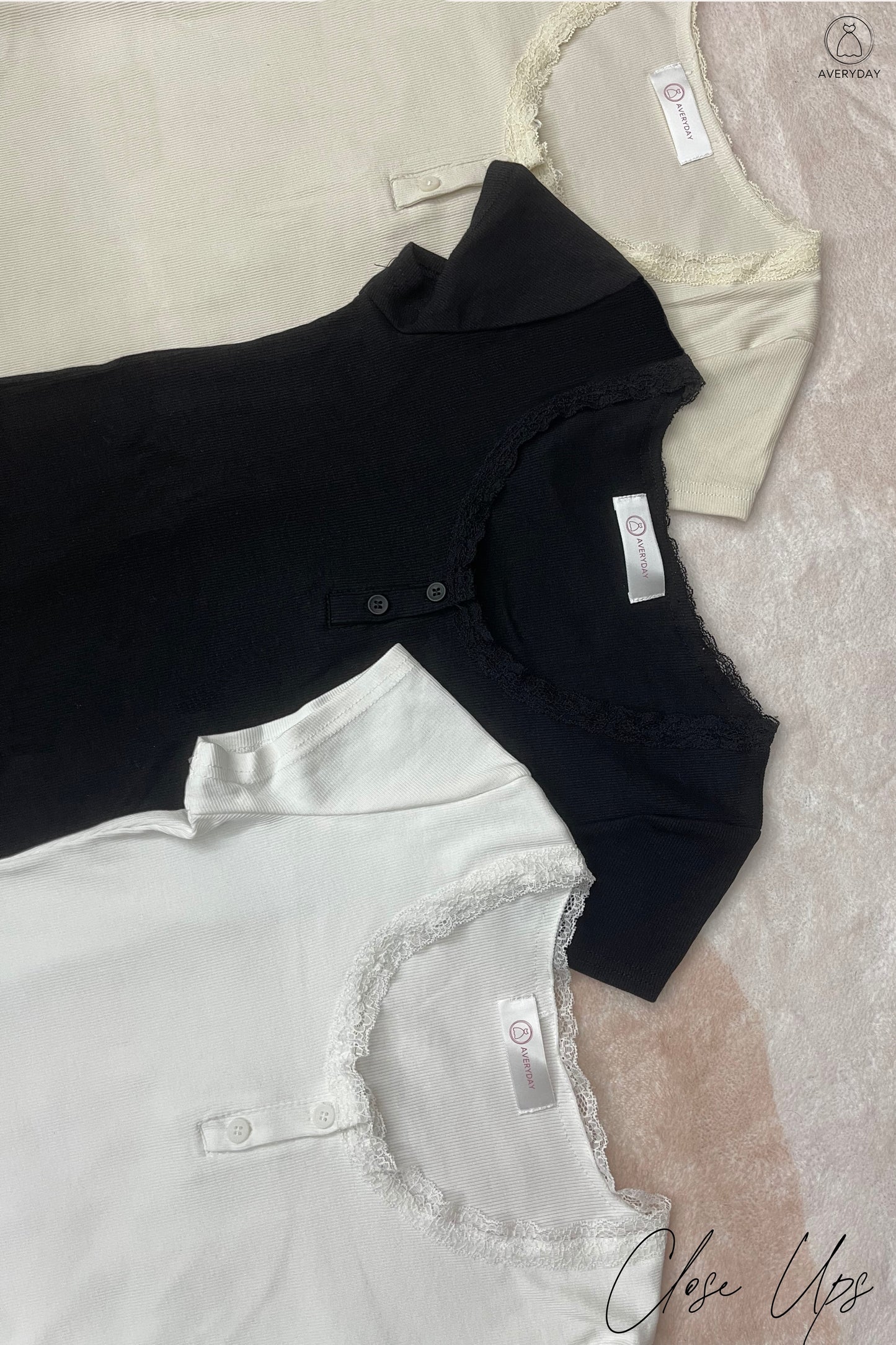 *Star Buy* Aelyn Lace Button Rib Tee In White