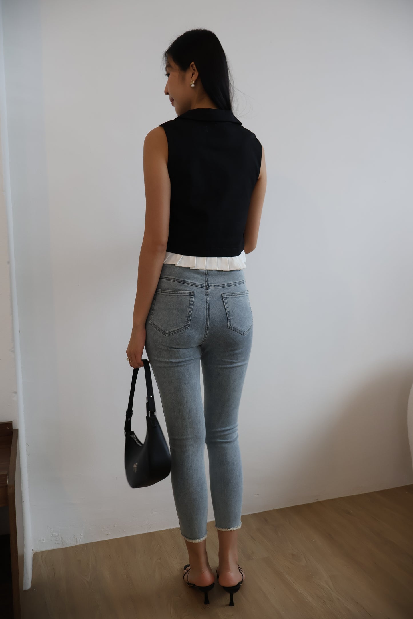 Melody Pleated Collar Blouse In Black