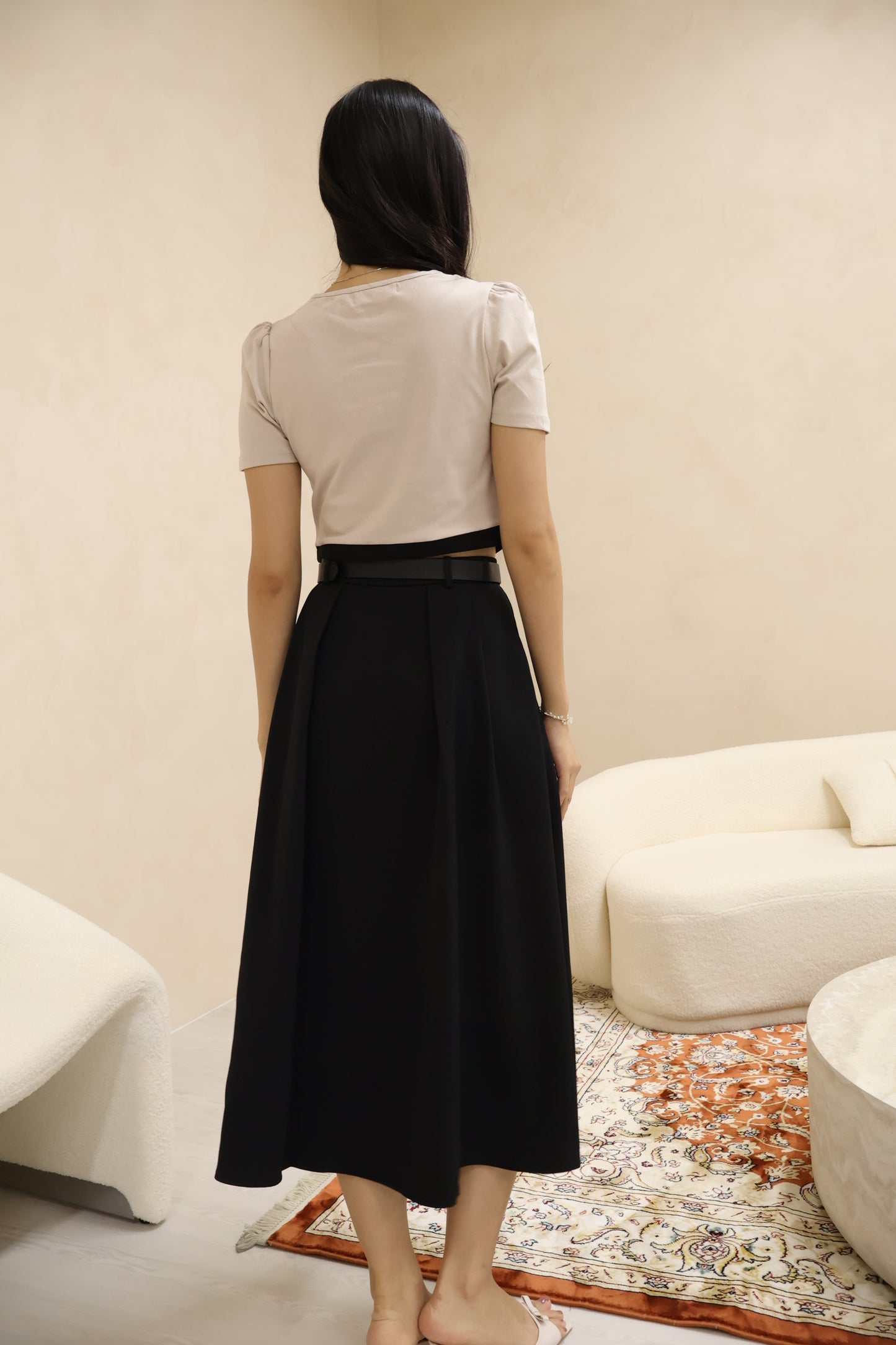 Trudy Pleated Pocket Midi Skirt With Belt In Black
