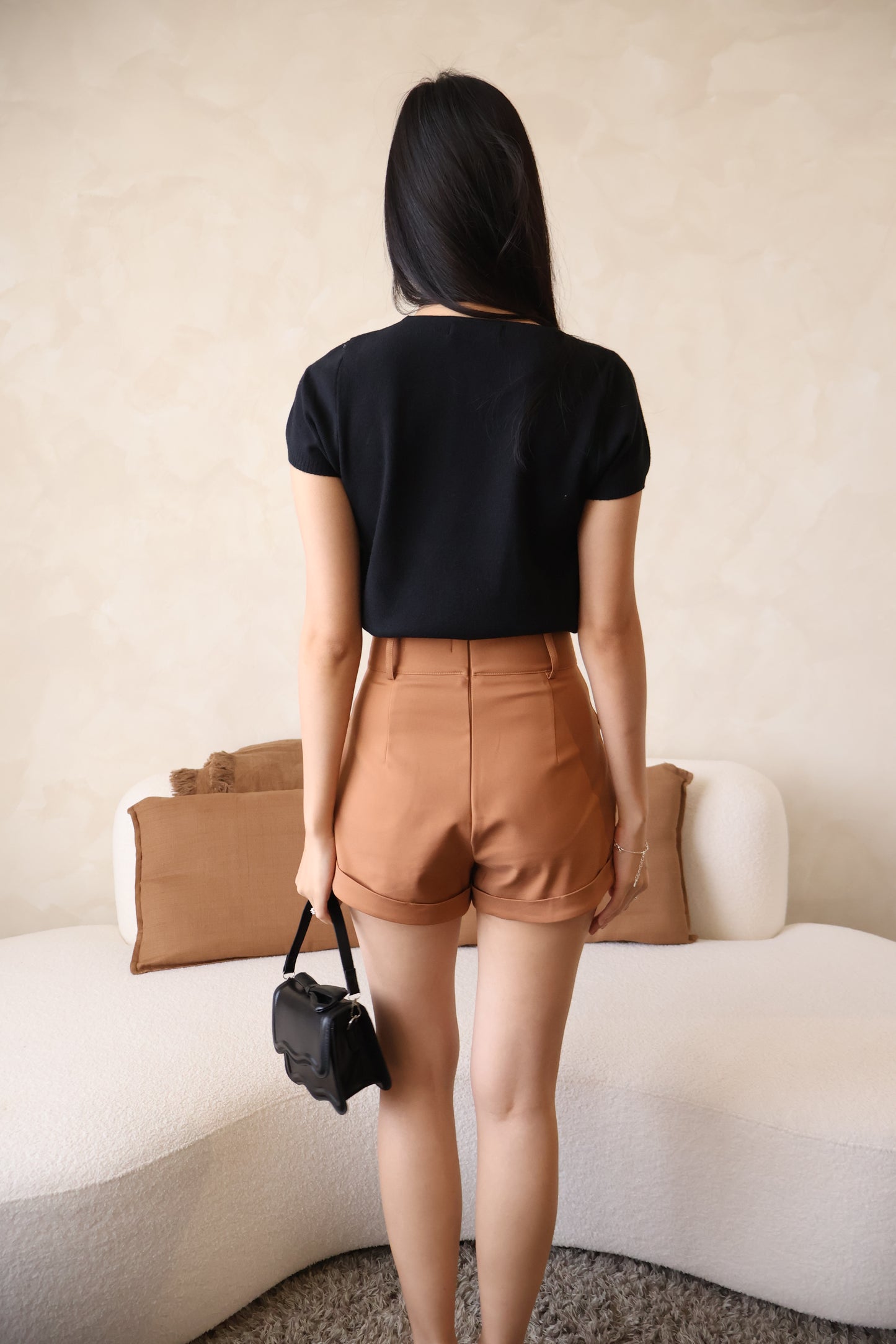 Idina Button Pocket Shorts In Caramel