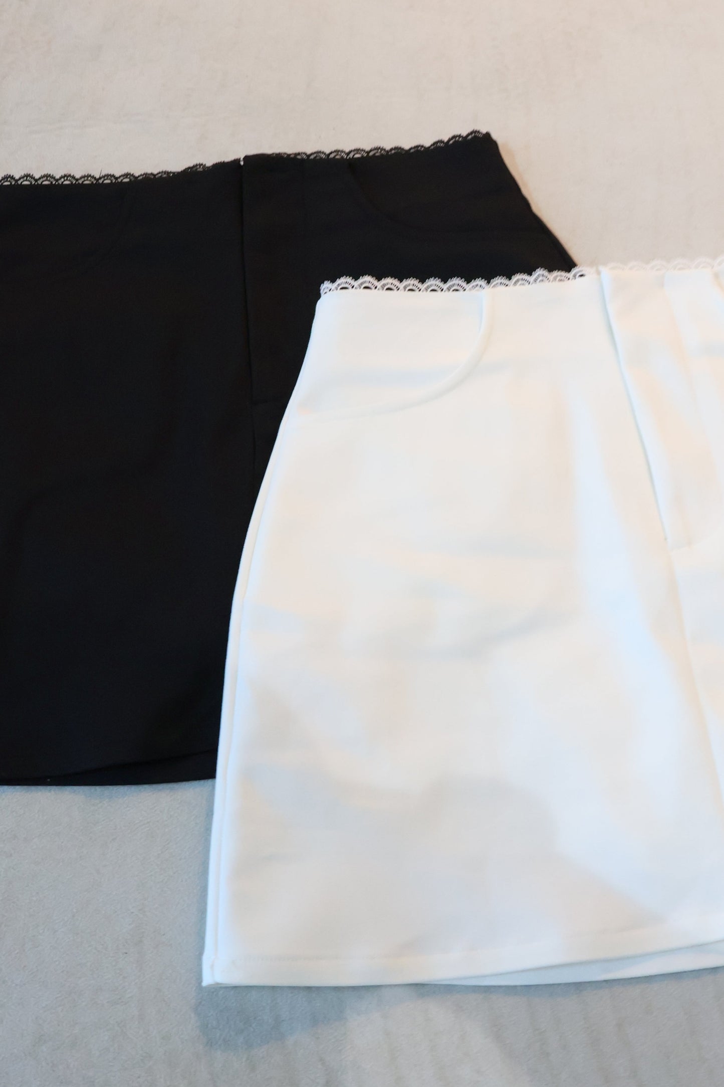 Elayn Lace Trim Skorts In White