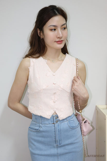 Ferlyn Floral Petal Button Top In Pink