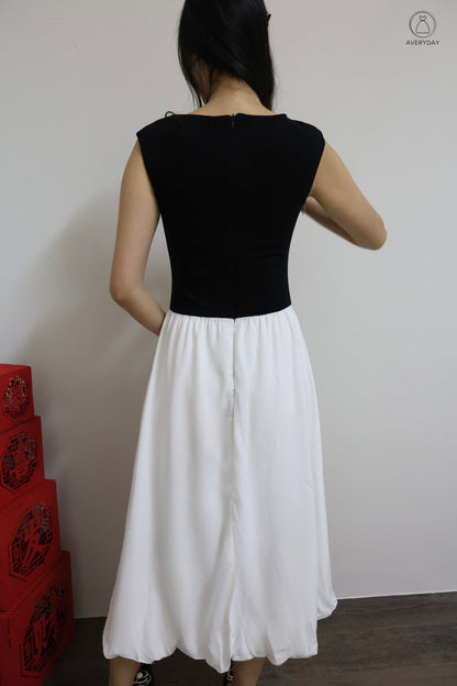 Linsey Glitter Soft Knit Bubble Hem Midi Dress In Classic Black
