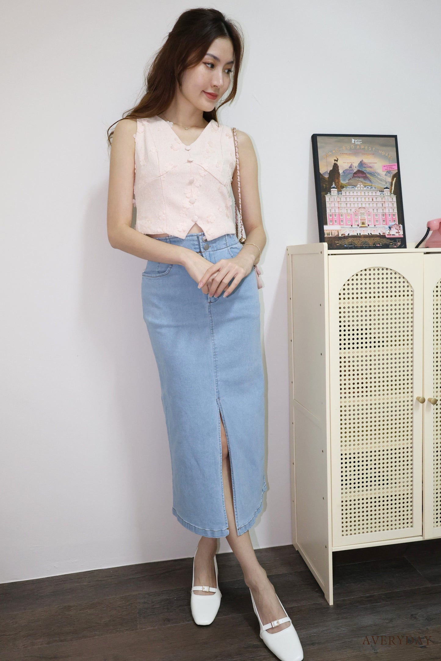 Ferlyn Floral Petal Button Top In Pink