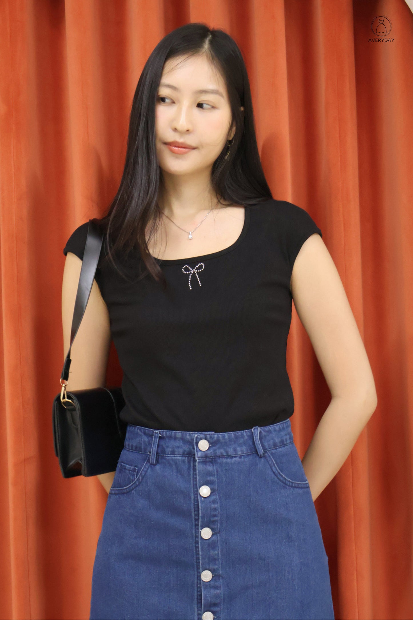 Mara Rhinestone Rib Ribbon Top in Black