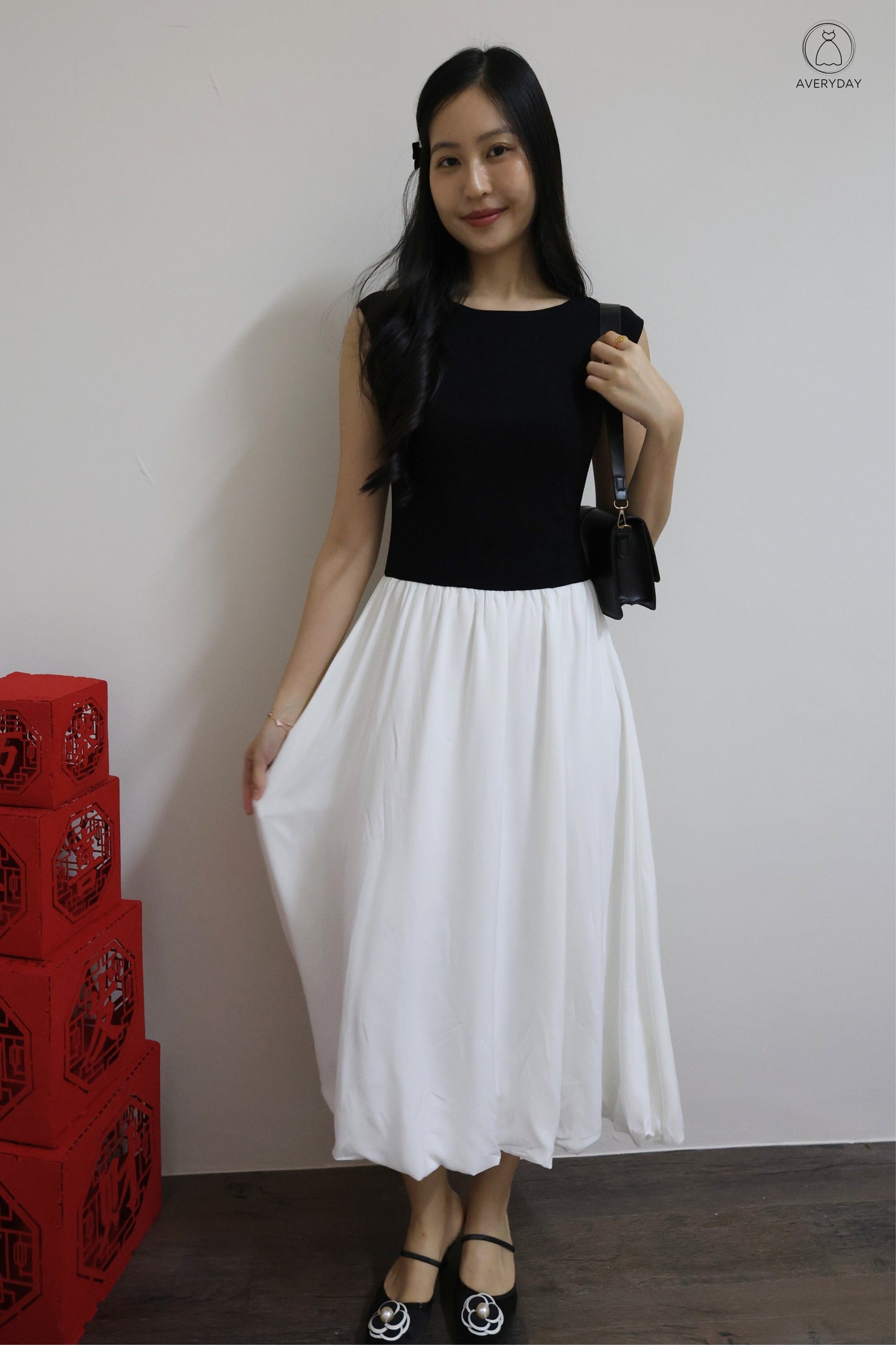 Linsey Glitter Soft Knit Bubble Hem Midi Dress In Classic Black