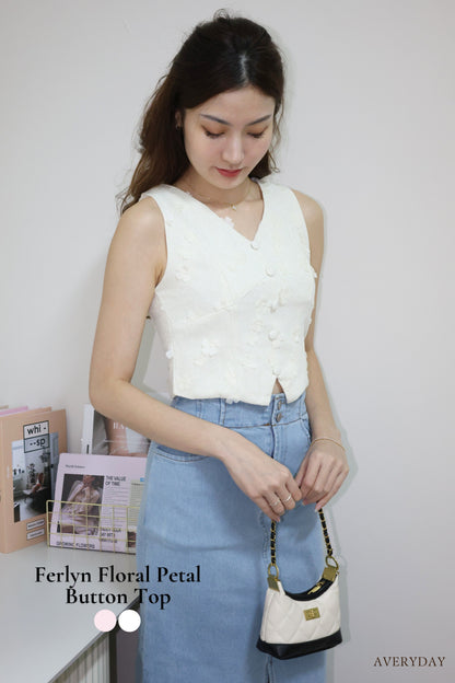 Ferlyn Floral Petal Button Top In Off White
