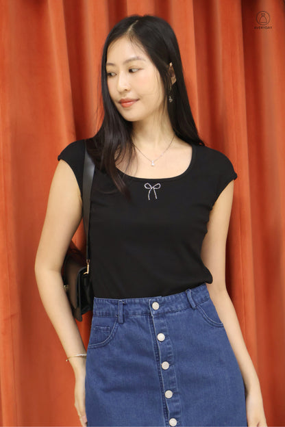 Mara Rhinestone Rib Ribbon Top in Black