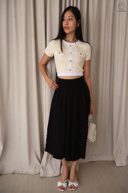 Sher Pleated Pocket Midi Skirt In Black