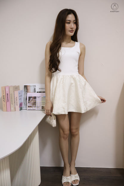 霓影 (Ní Yǐng) Festive  Bloom Lace Romper Dress In White (With Camellia Chain Sling)