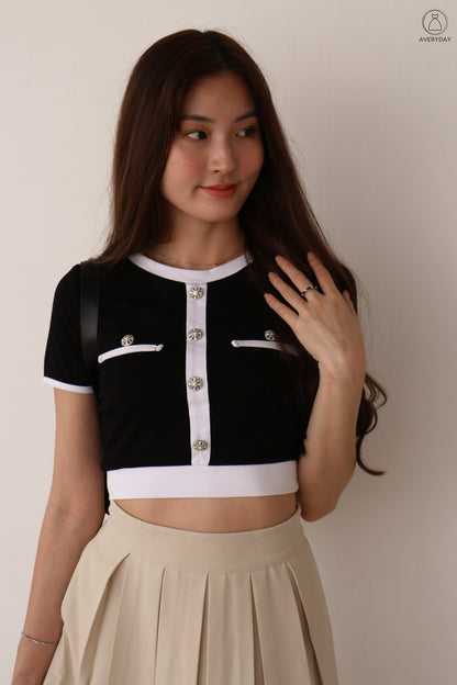 Elaine Pinwheel Contrast Button Top In Black