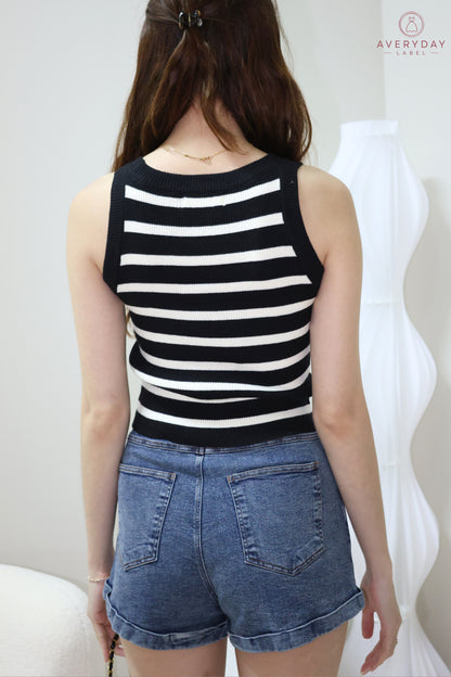 Elora Denim Cuffed High Waist Shorts In Dark Denim