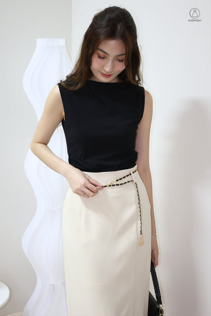 Randy Ruched Boatneck Top In Black