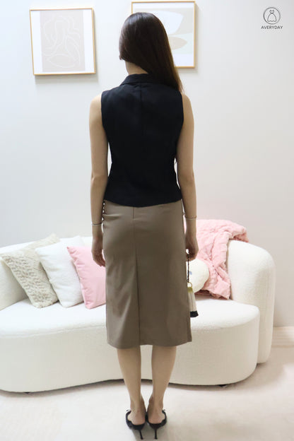Nina Button Vest Top In Black