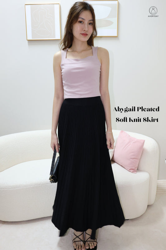 Abygail Pleated Soft Knit Skirt In Black