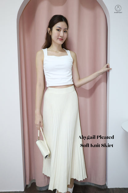 Abygail Pleated Soft Knit Skirt In Cream
