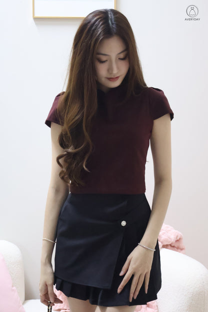 Romy Ruched Cap Sleeve Cut-In Top In Maroon