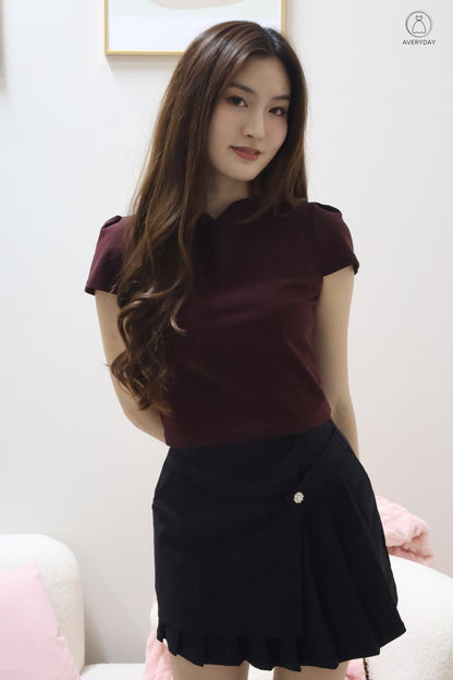 Romy Ruched Cap Sleeve Cut-In Top In Maroon