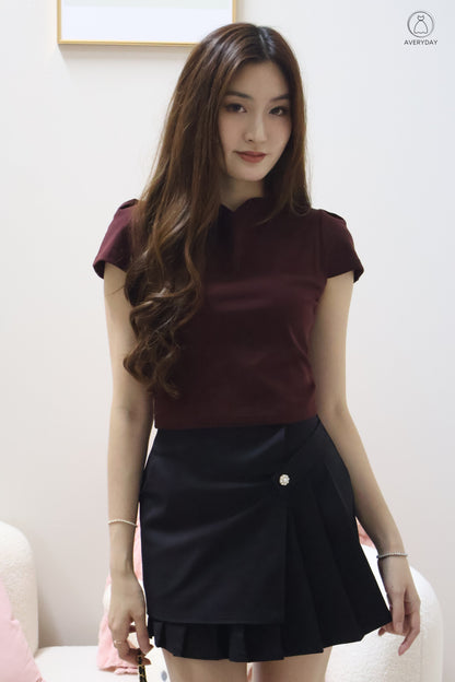 Romy Ruched Cap Sleeve Cut-In Top In Maroon