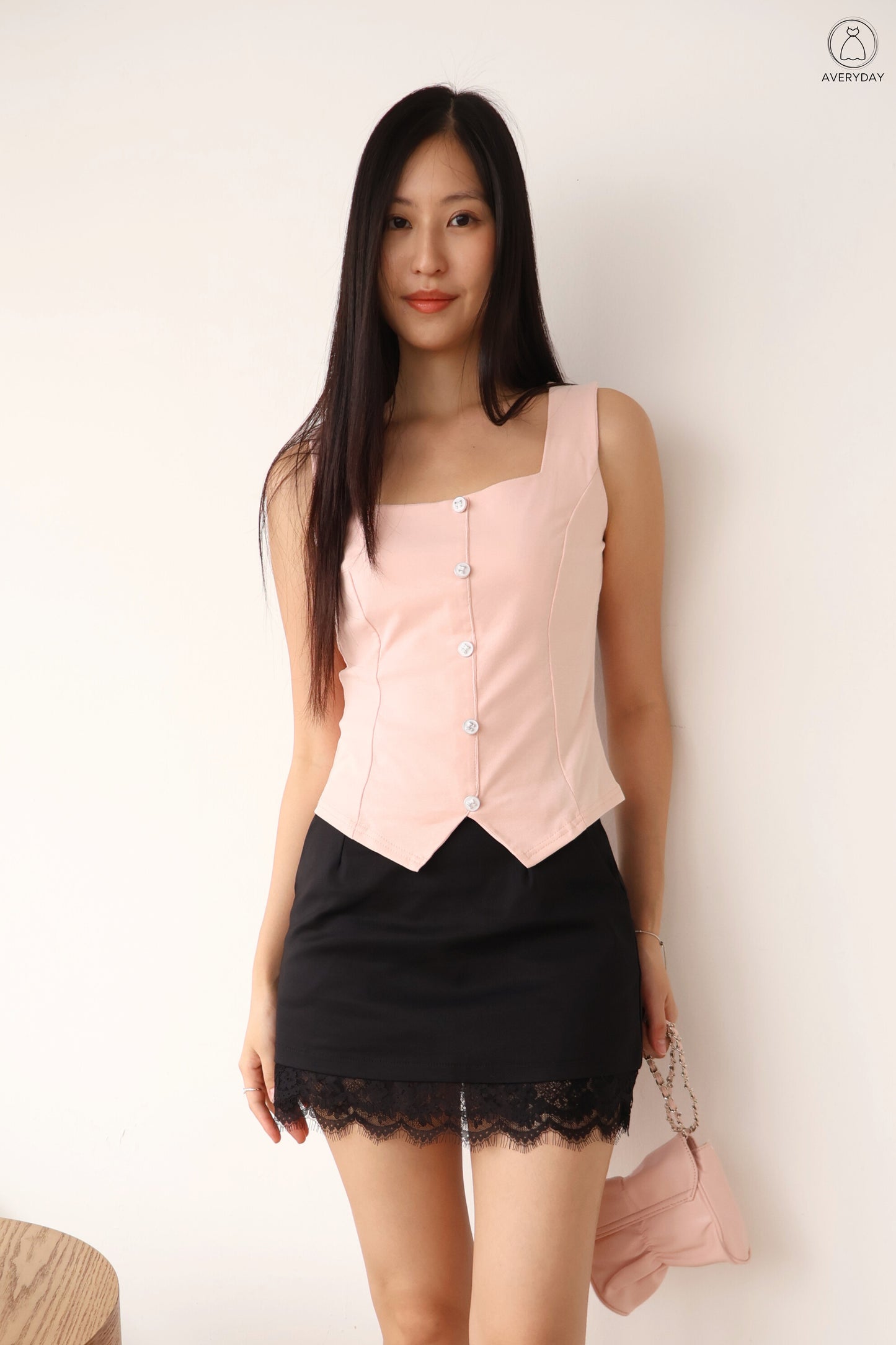 Wilda Lace Hem Skorts In Black