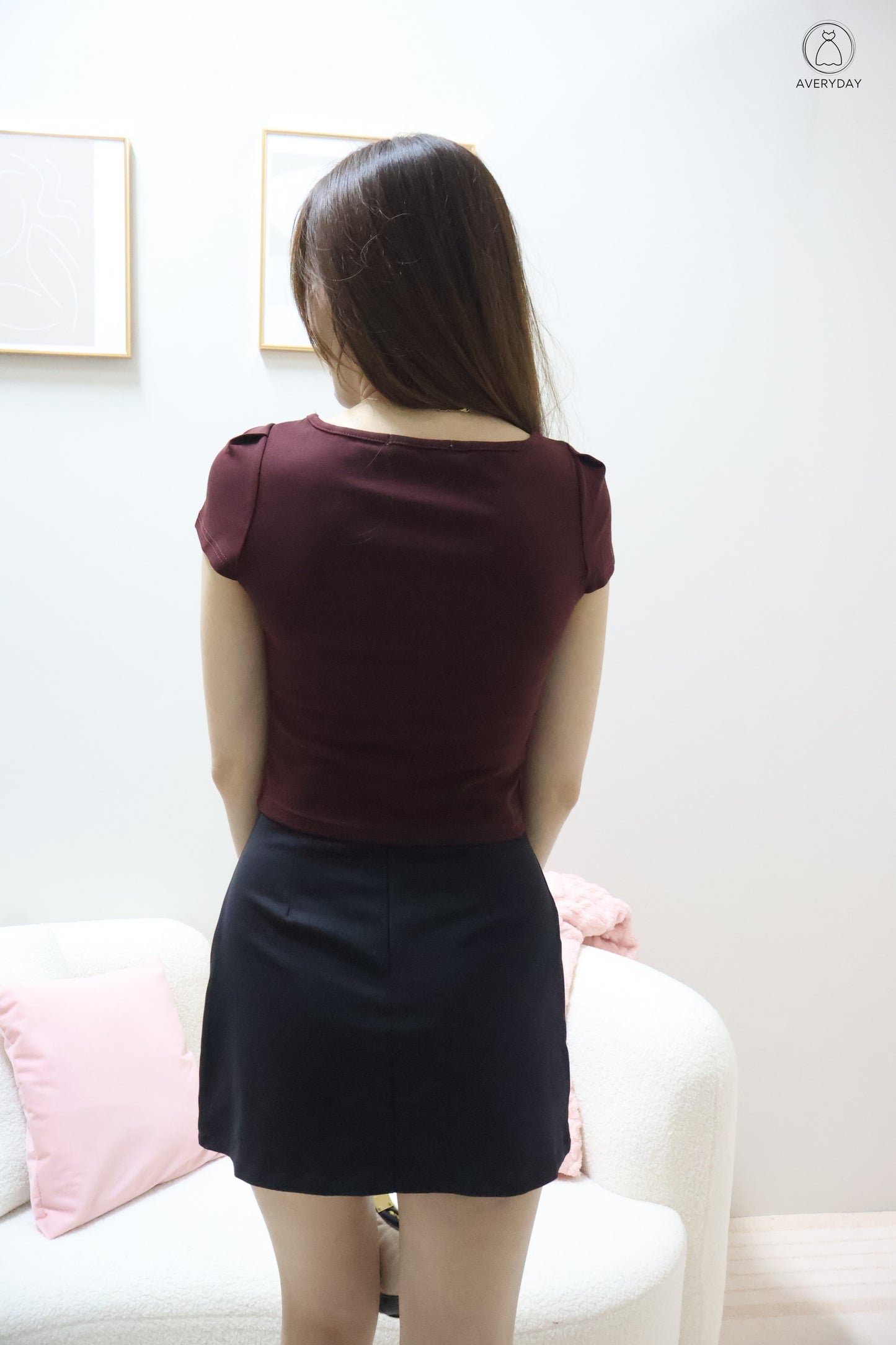 Romy Ruched Cap Sleeve Cut-In Top In Maroon