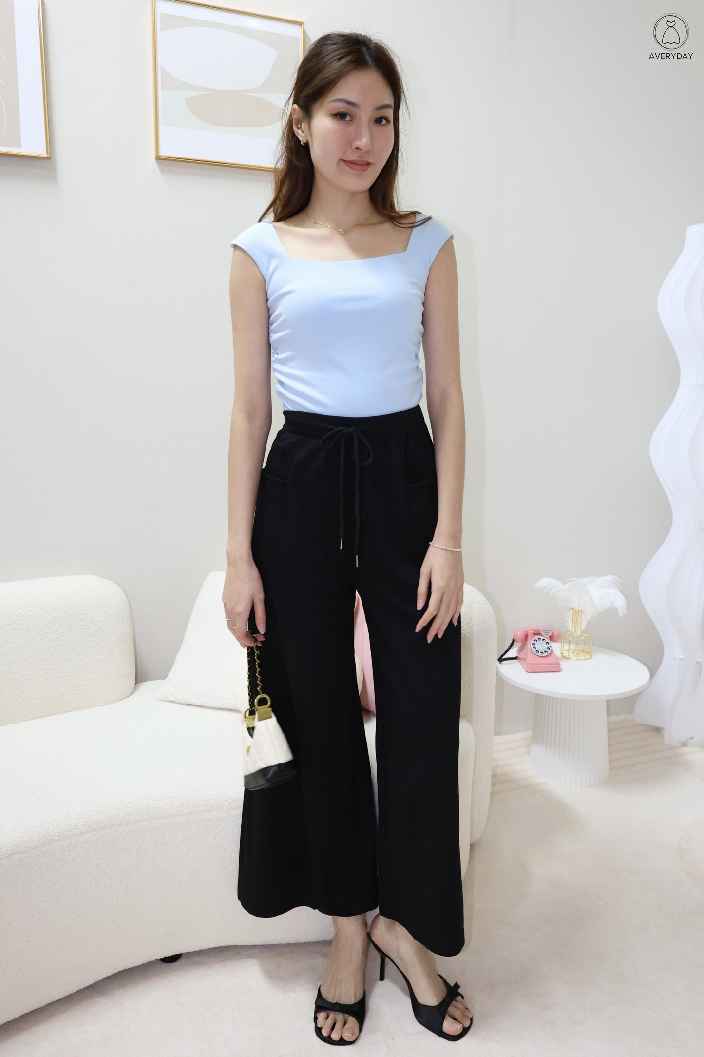 Neia Pocket Lounge Pants In Classic Black