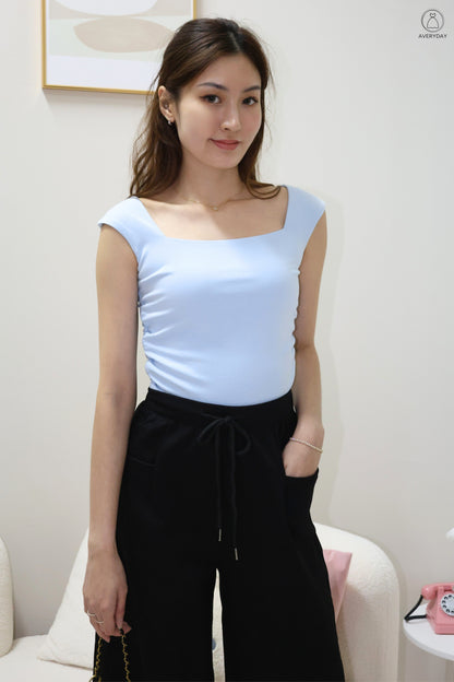 Noelle Square Neck Ruched Top In Blue