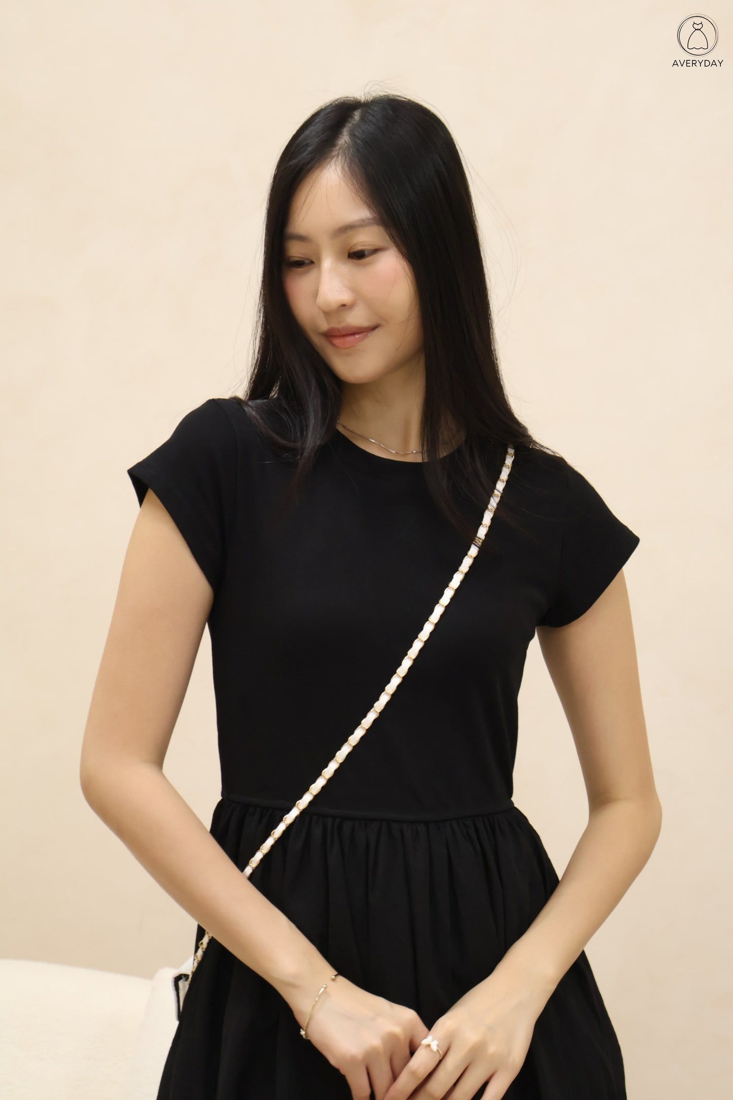 Xena Bubble Hem Pocket Midi Dress In Black (With Mini Sling Bag - White)