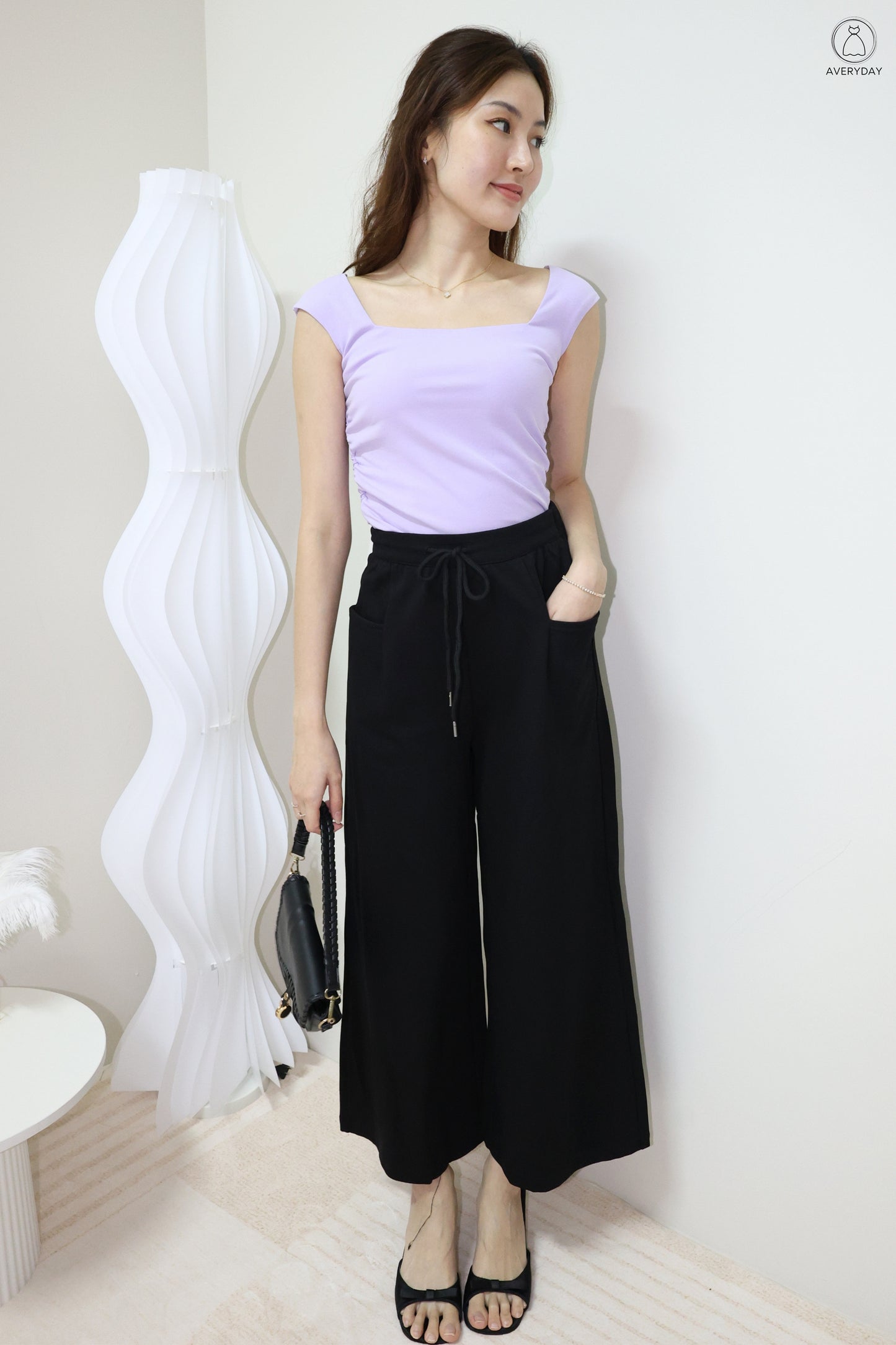 Neia Pocket Lounge Pants In Classic Black