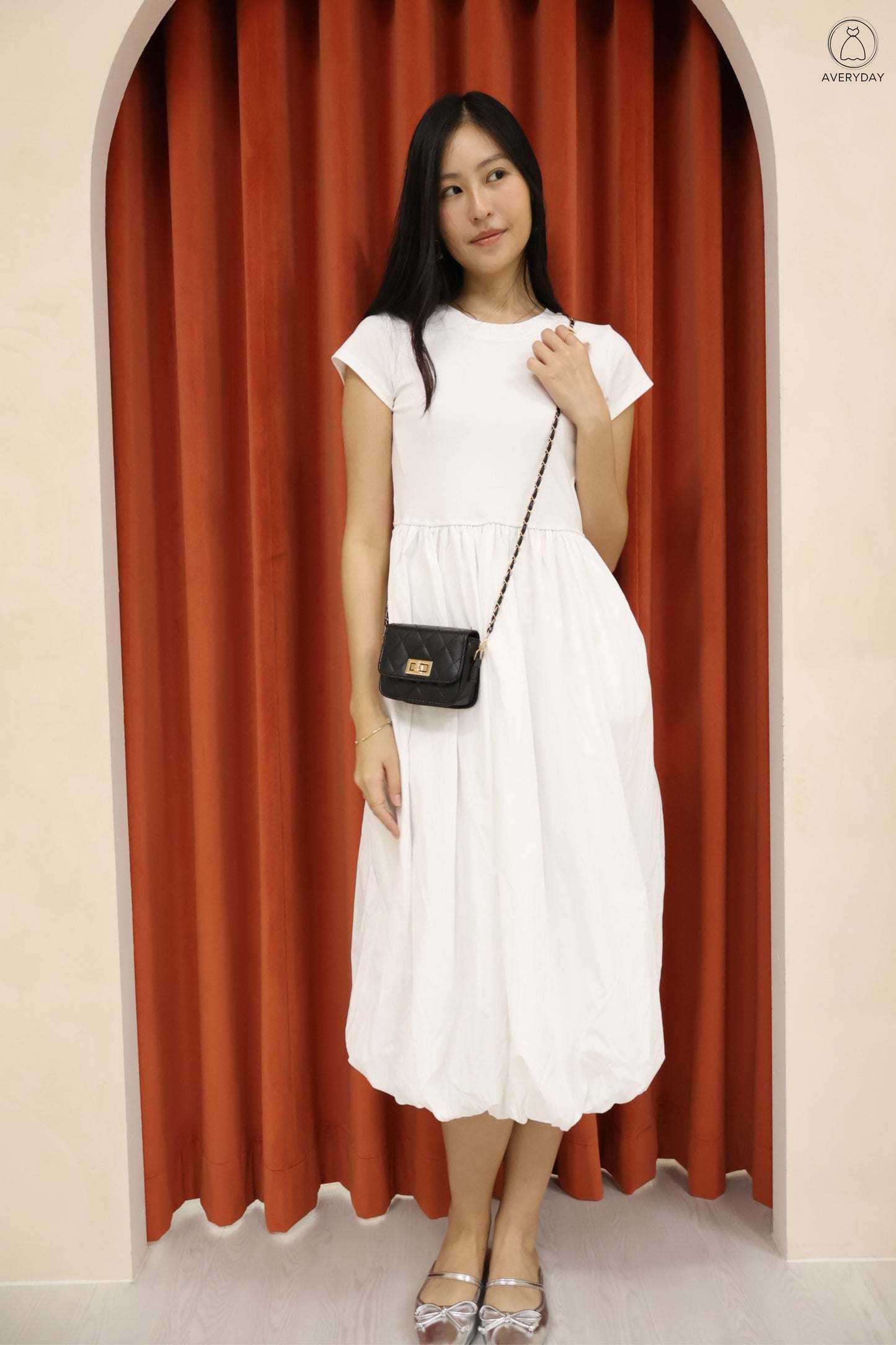 Xena Bubble Hem Pocket Midi Dress In White (With Mini Sling Bag - Black)
