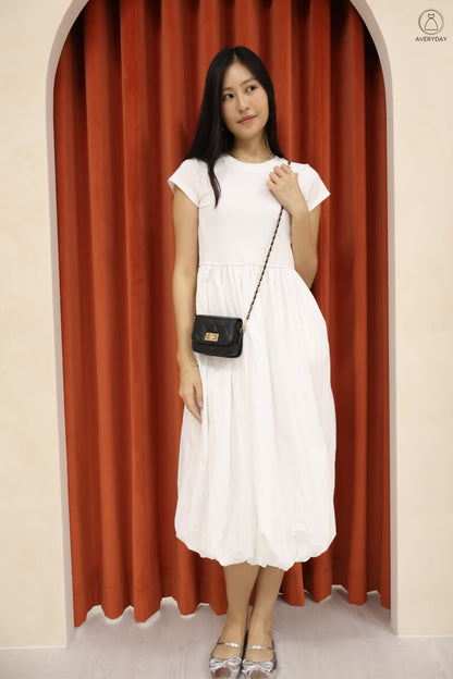Xena Bubble Hem Pocket Midi Dress In White (With Mini Sling Bag - Black)