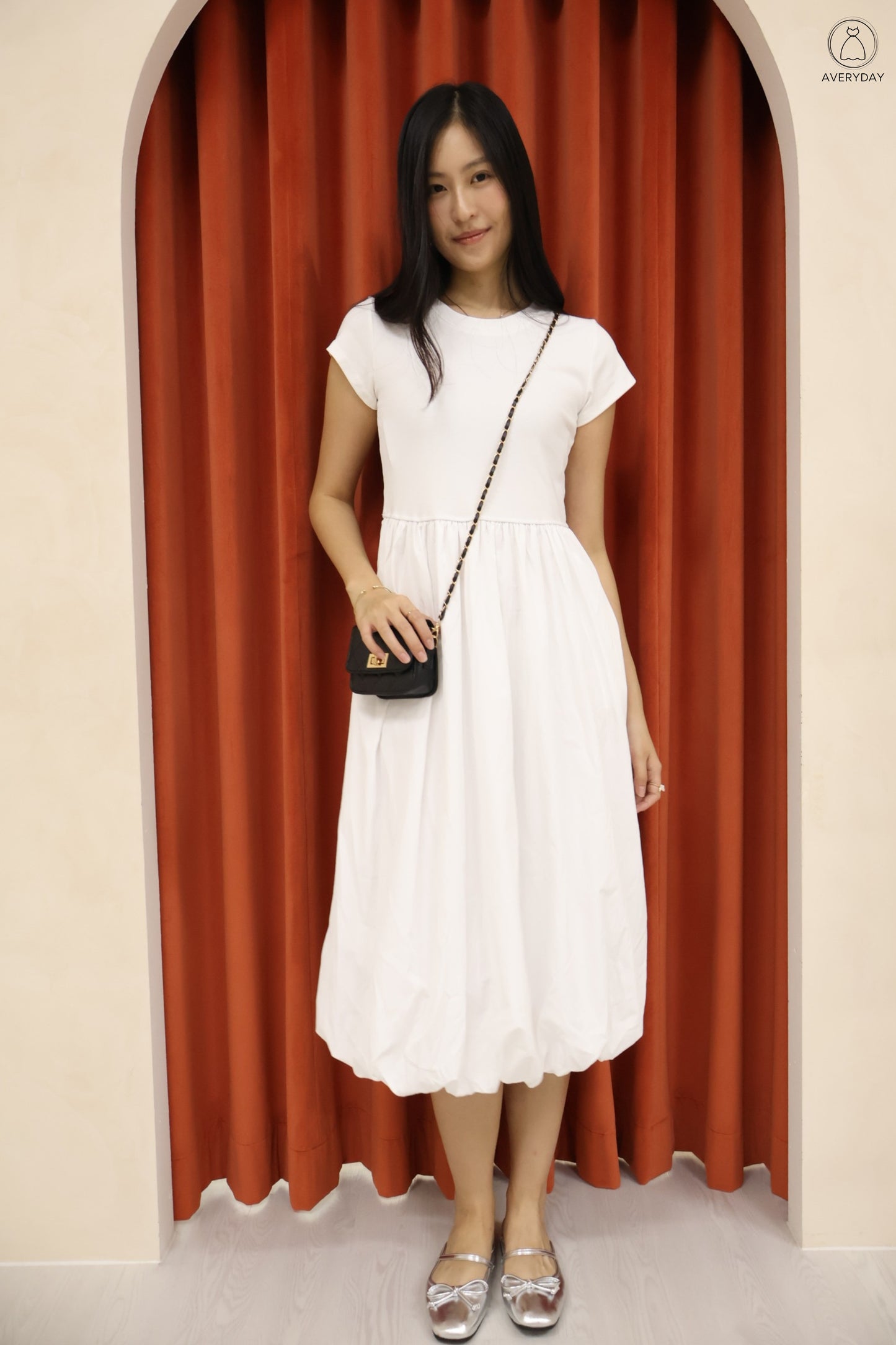 Xena Bubble Hem Pocket Midi Dress In White (With Mini Sling Bag - Black)