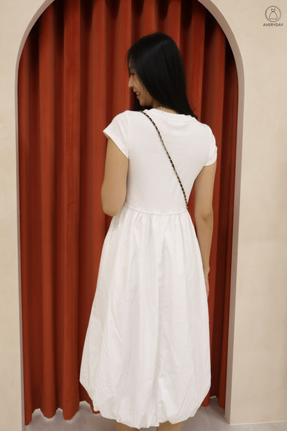 Xena Bubble Hem Pocket Midi Dress In White (With Mini Sling Bag - Black)
