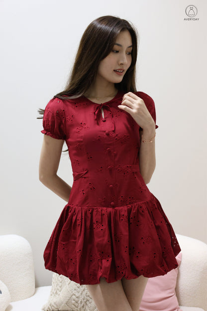 蕴红 (Yùn Hóng) Eyelet Flutter Bubble Romper Dress In Maroon