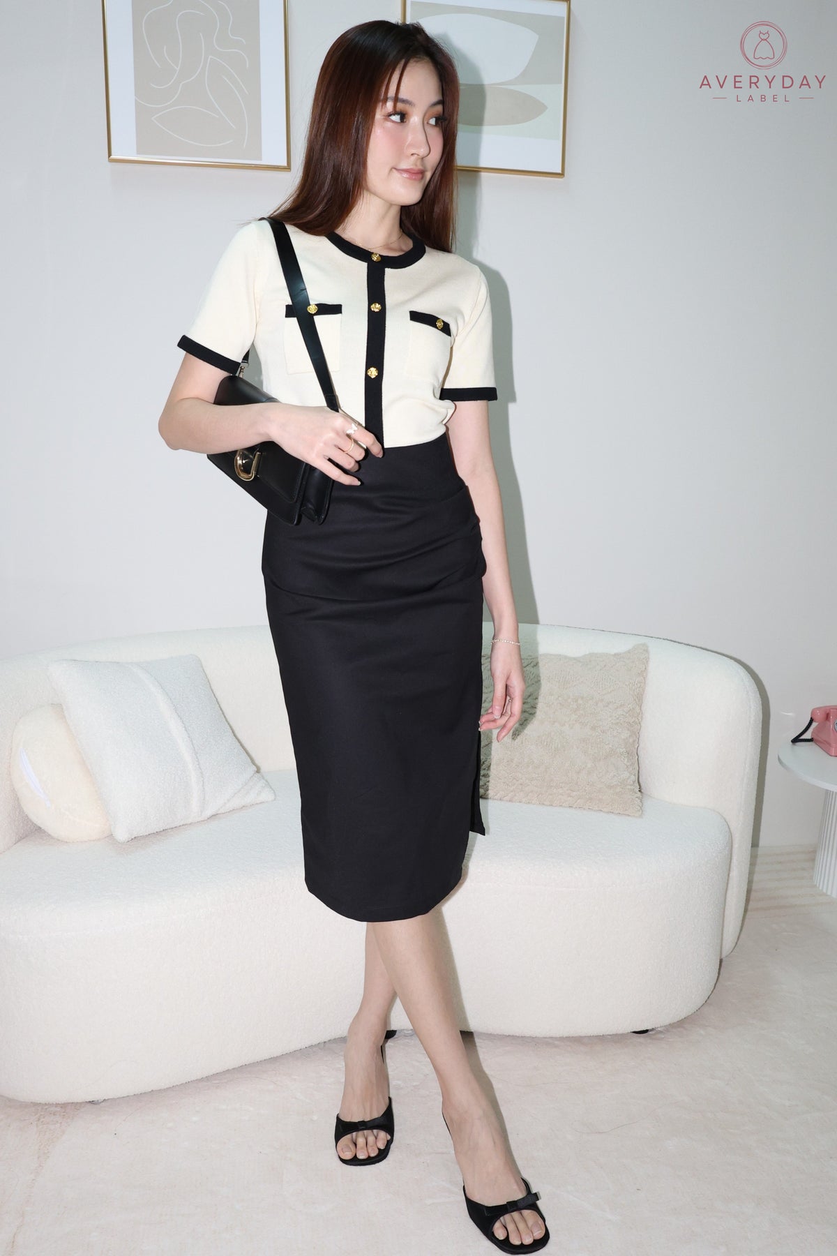 *AVD Label* Gretchen Rose Button Contrast Trim Knit Top In Cream