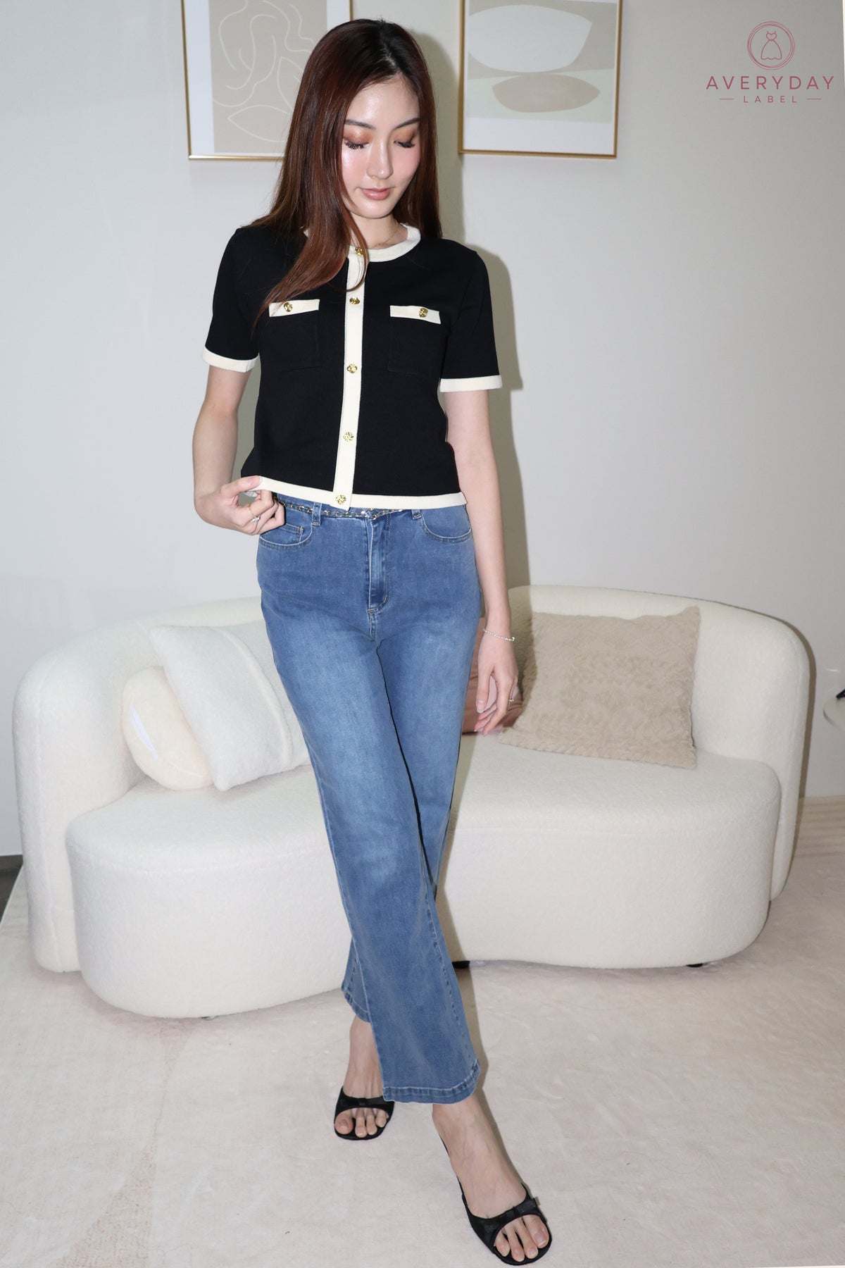 *AVD Label* Gretchen Rose Button Contrast Trim Knit Top In Black