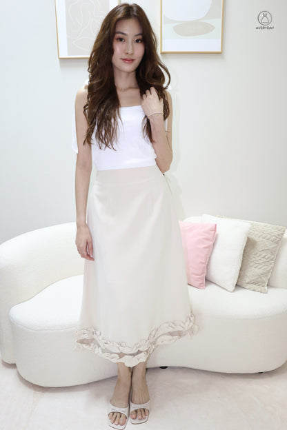 Alyce Pocket Frilly High-Waisted Midi Skirt In Cream