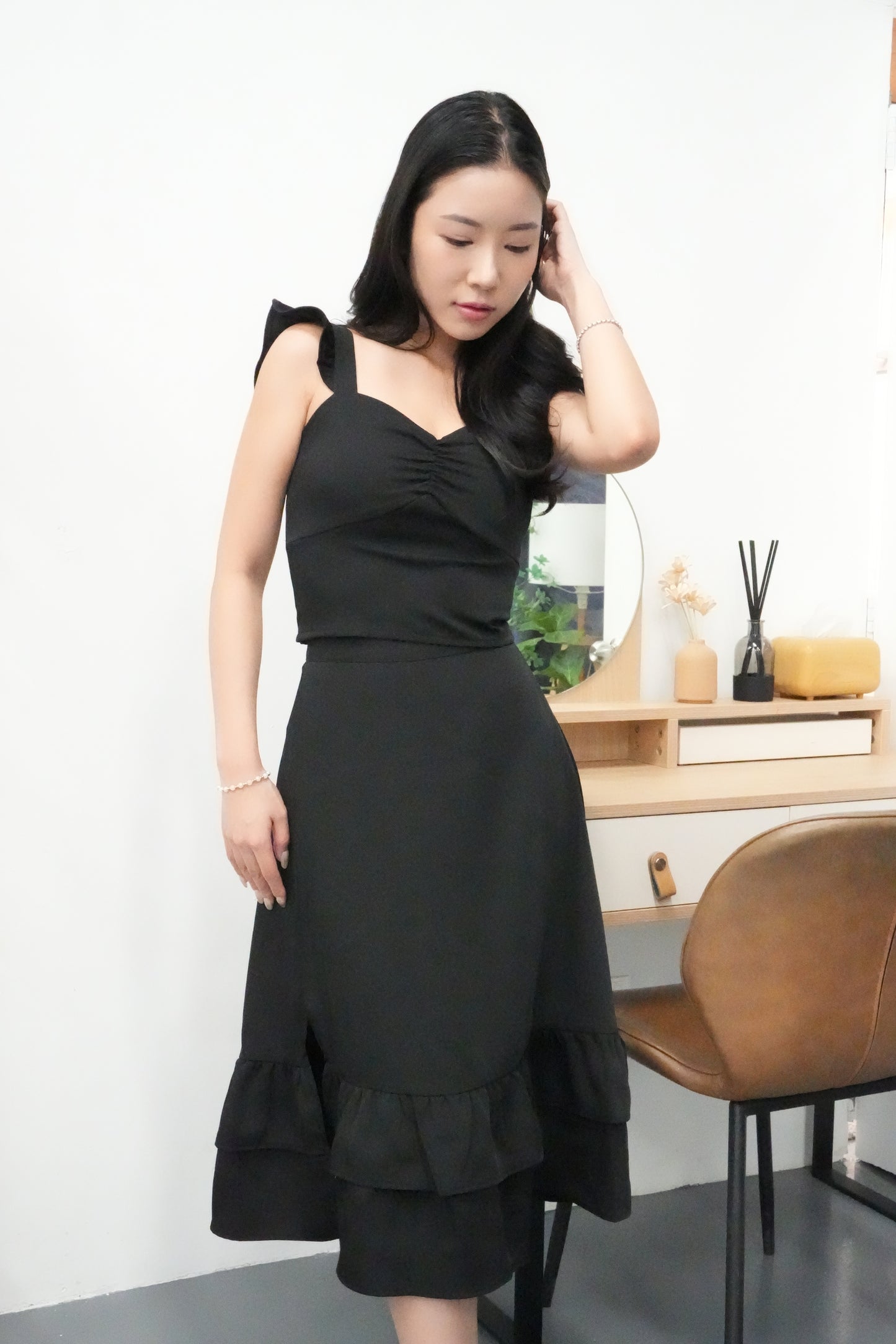 AVERYDAY Liora Flutter Midi Co-Ords in Black