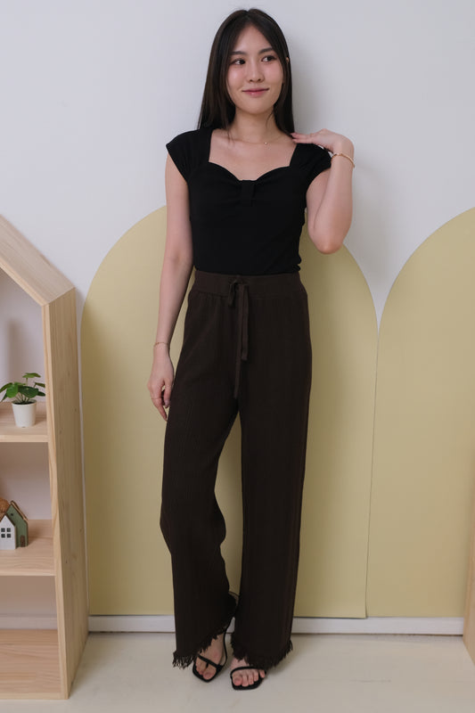 AVERYDAY Amy Ribbon Basic Top in Black