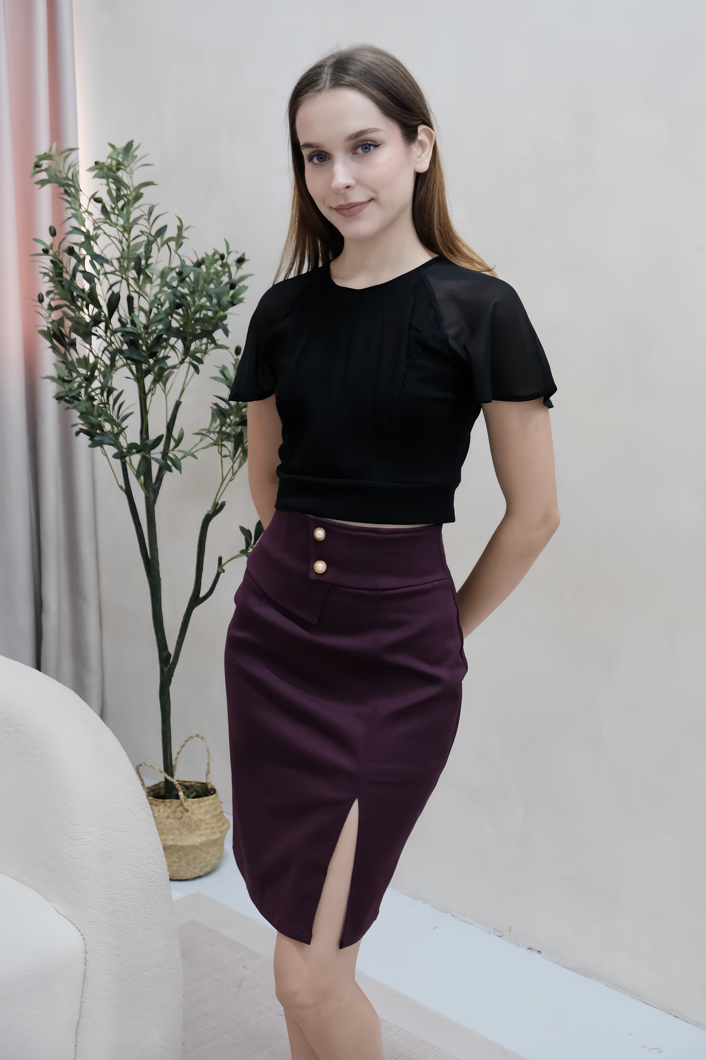 AVERYDAY Rayna Pearl Work Skort in Burgundy