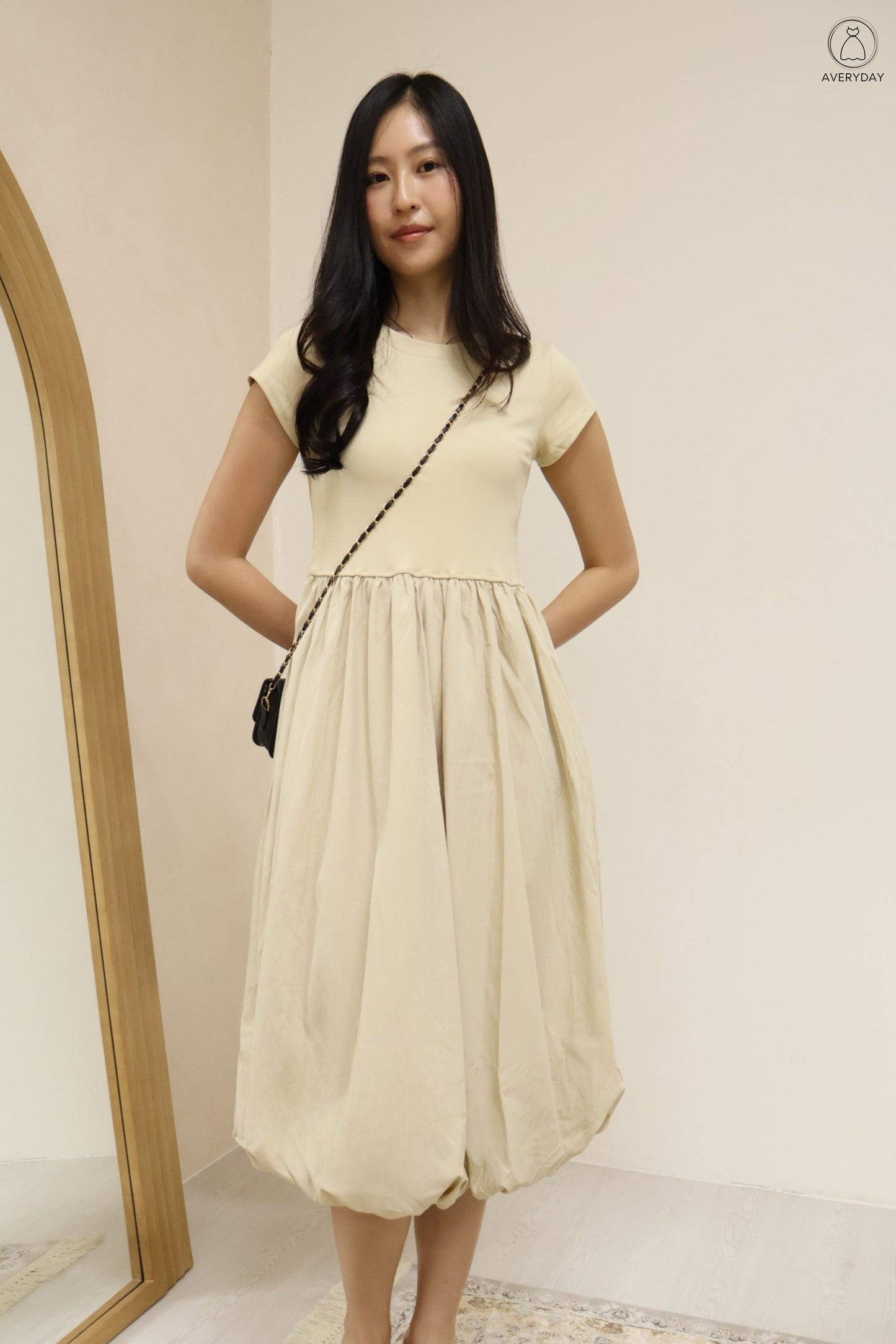 Xena Bubble Hem Pocket Midi Dress In Khaki (With Mini Sling Bag - Black)