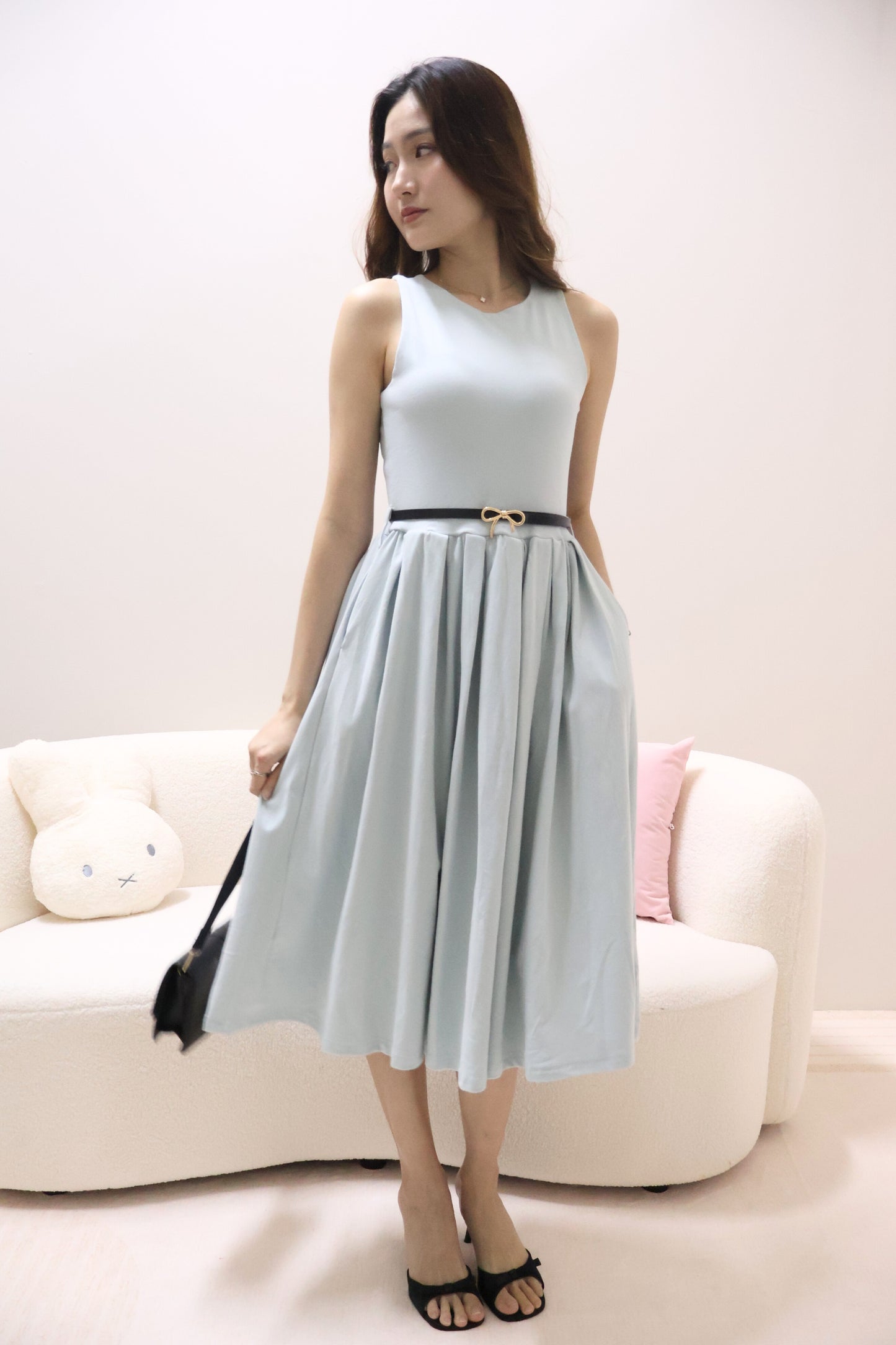 Valere Pocket Pleated Dress (With Detachable Ribbon Belt) In Blue