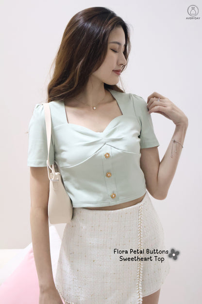 Flora Petal Buttons Sweetheart Top In Mint