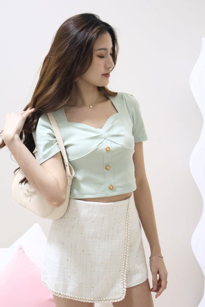 Flora Petal Buttons Sweetheart Top In Mint