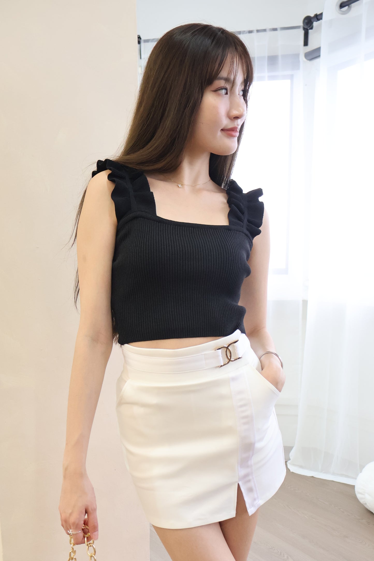 Deana Buckle Pocket Skorts In White