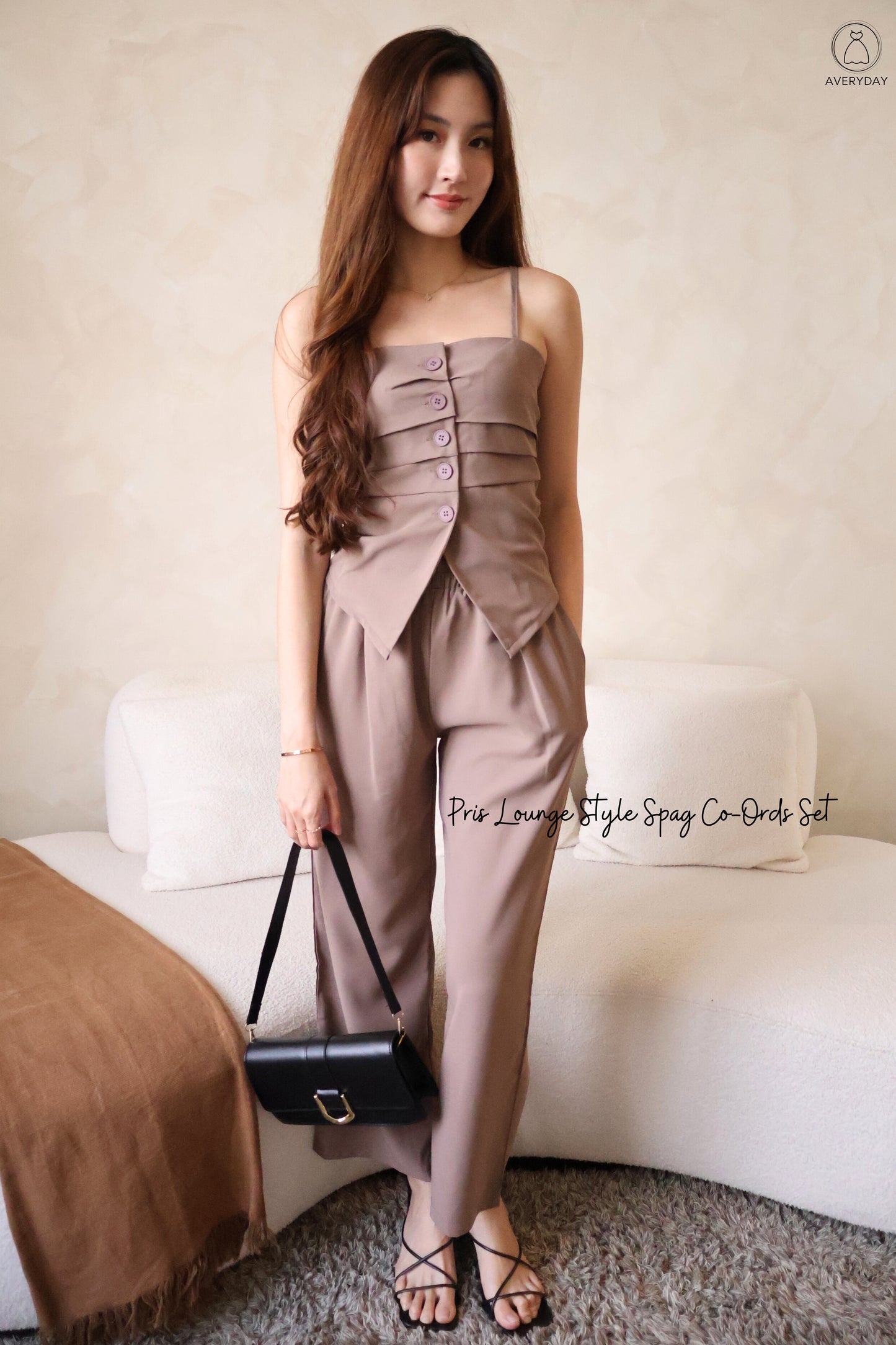 Pris Lounge Style Spag Co-Ords Set In Brown