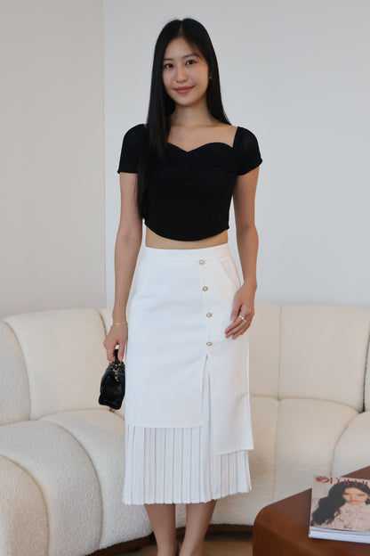Rayne Pearl Button Pleated Skirt In White